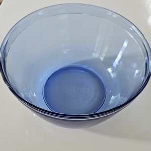 Anchor Hocking ovenware 4qt. mixing bowl oven and microwave safe cobalt blue